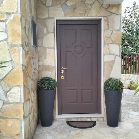 La Dependance * Noci